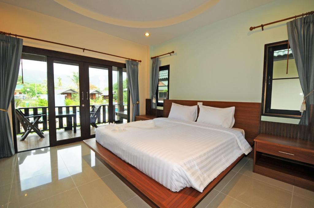 Phatcharee Resort بان تاي الغرفة الصورة