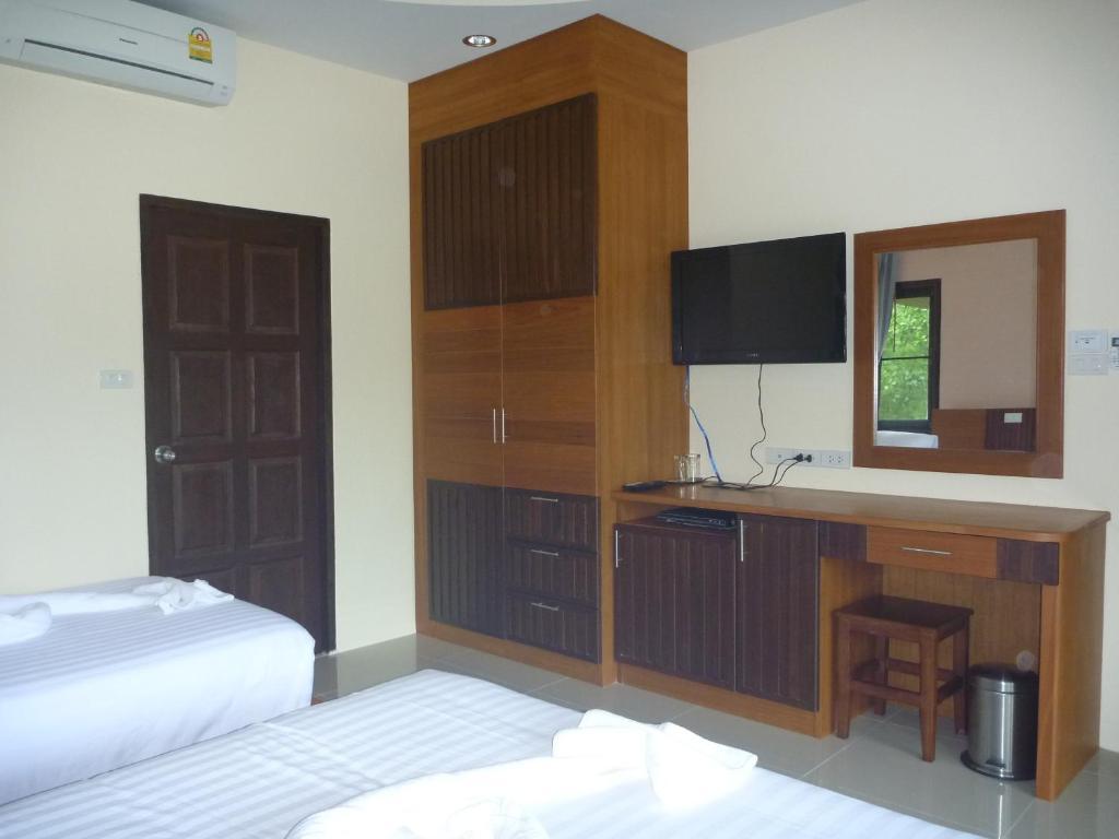 Phatcharee Resort بان تاي الغرفة الصورة