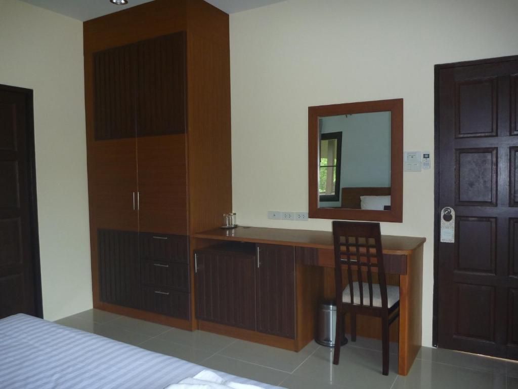 Phatcharee Resort بان تاي الغرفة الصورة