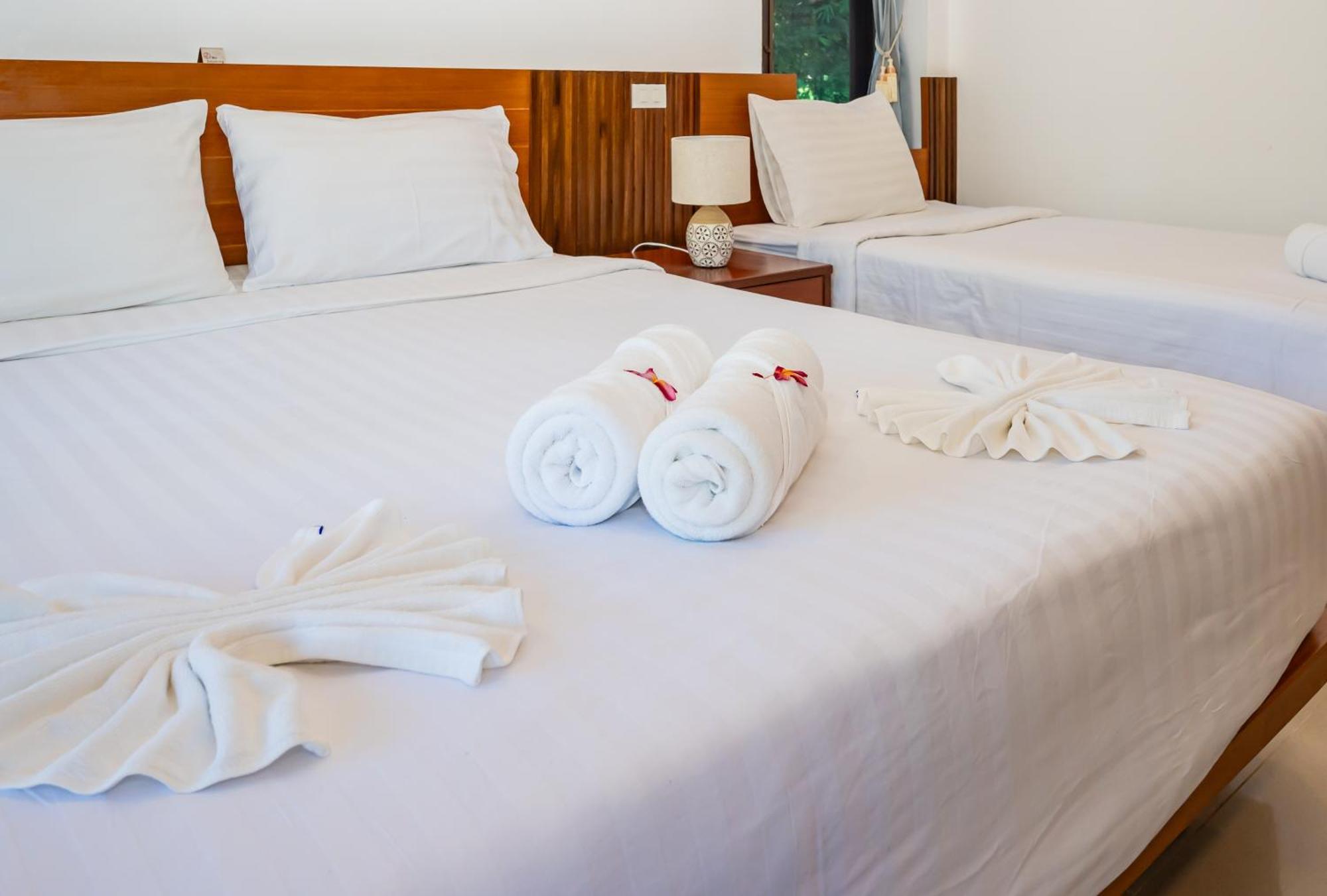 Phatcharee Resort بان تاي المظهر الخارجي الصورة
