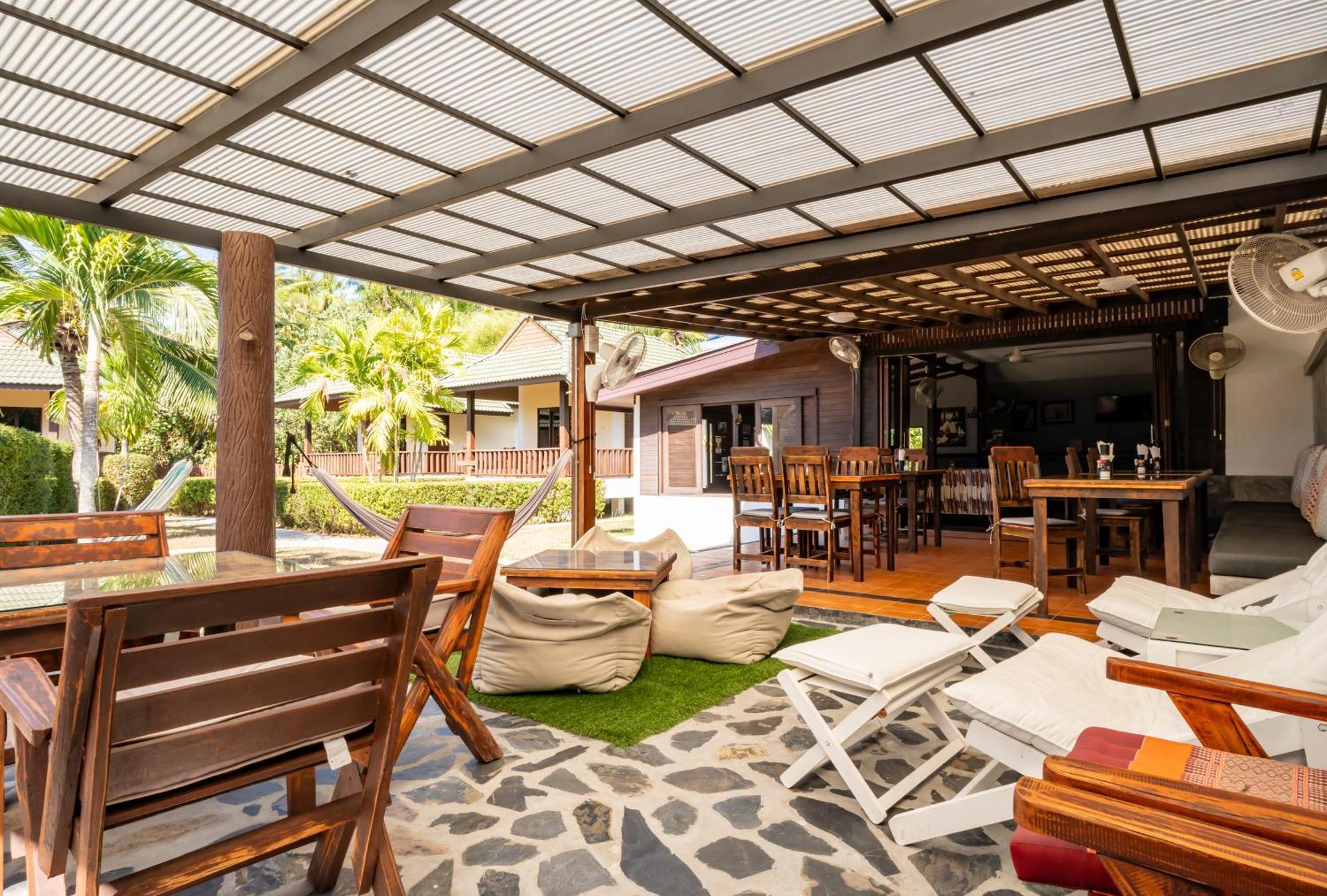 Phatcharee Resort بان تاي المظهر الخارجي الصورة