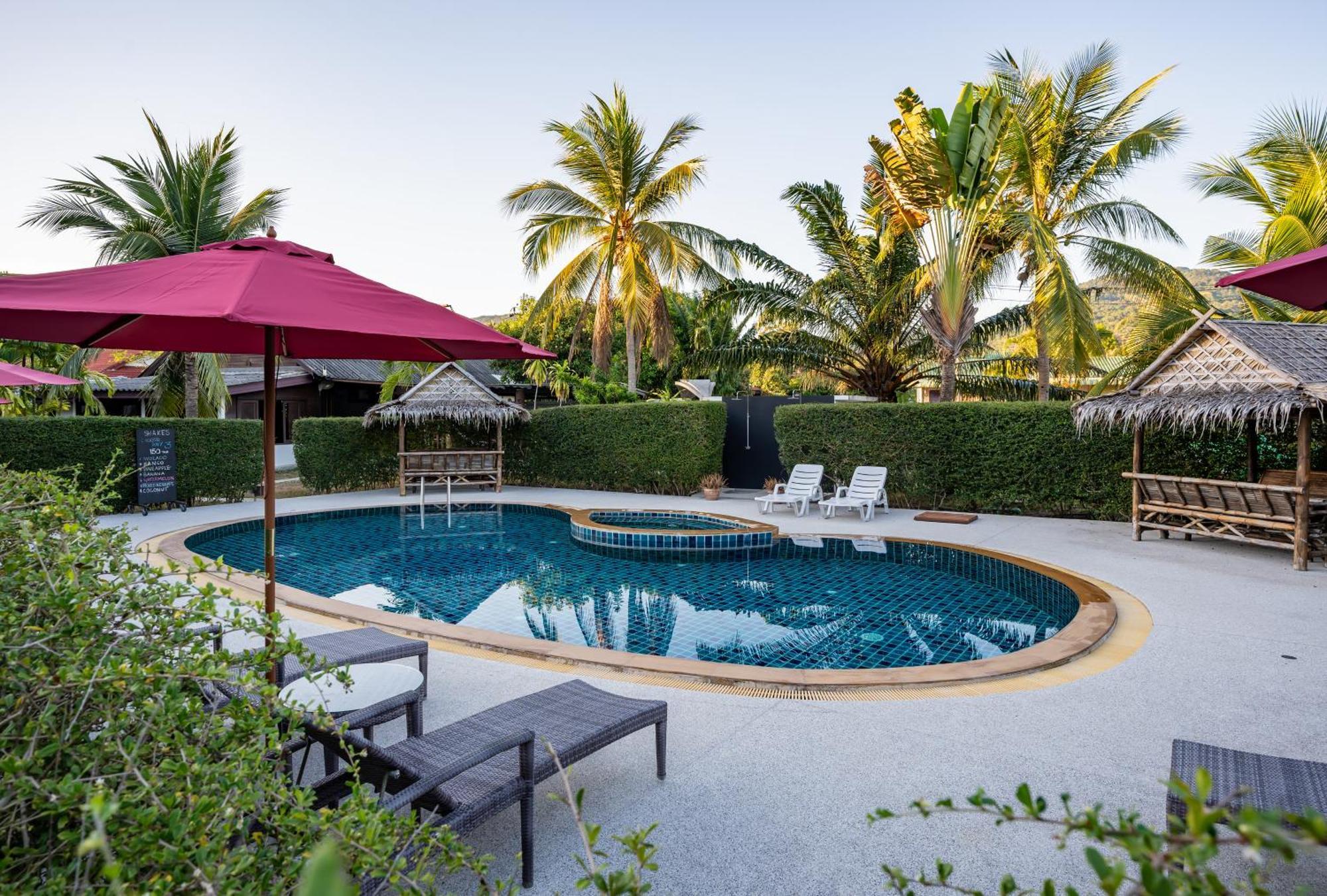 Phatcharee Resort بان تاي المظهر الخارجي الصورة