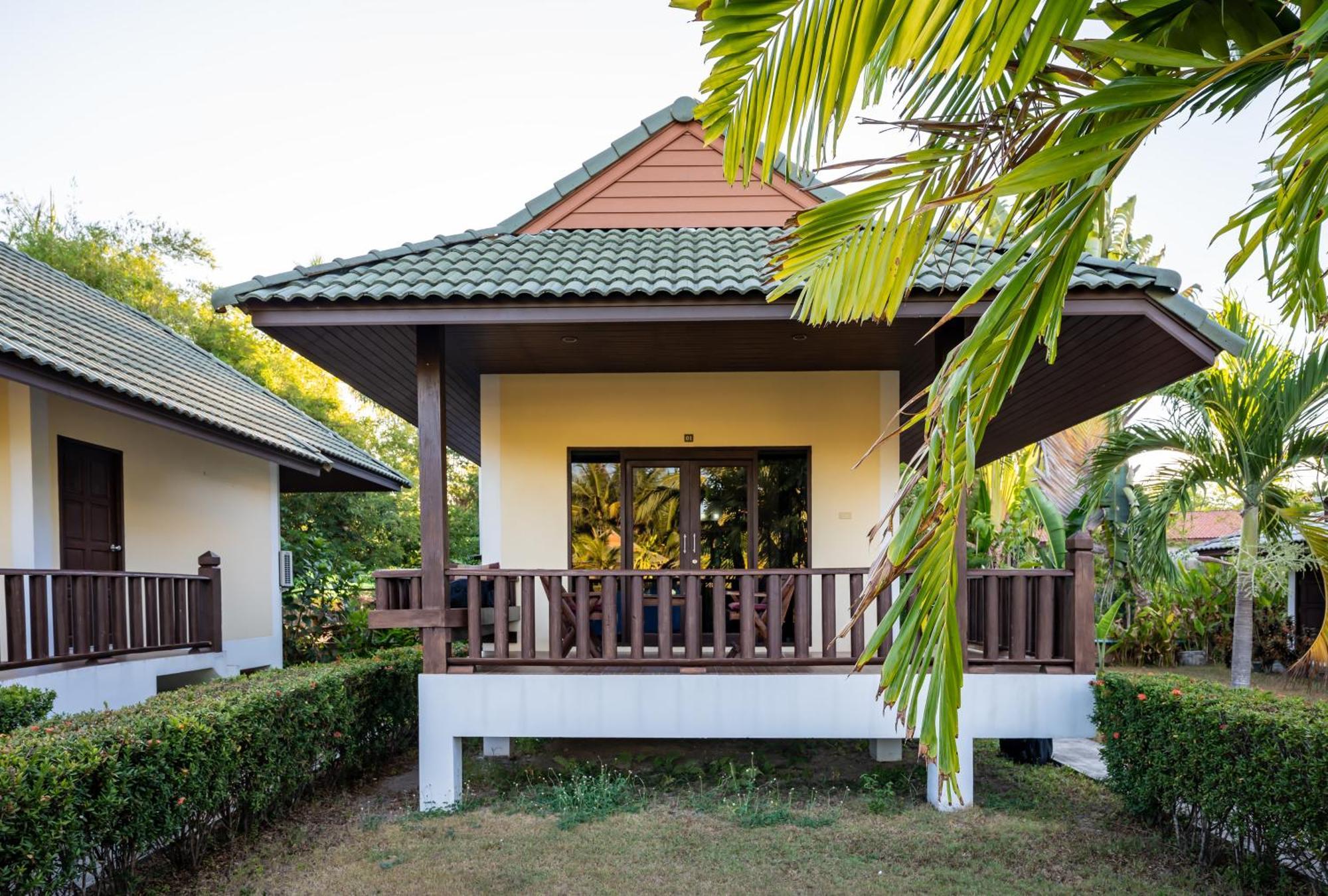 Phatcharee Resort بان تاي المظهر الخارجي الصورة