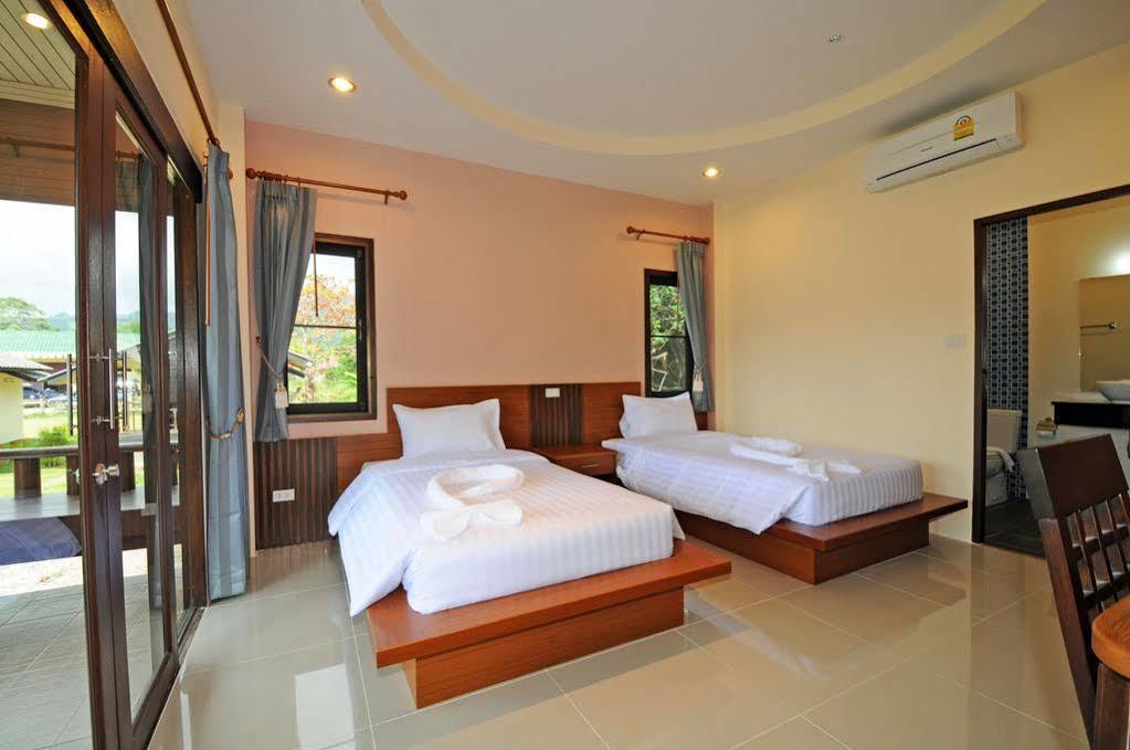 Phatcharee Resort بان تاي المظهر الخارجي الصورة